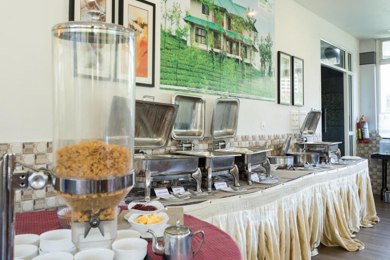 Monsoon Grande Hotel Мунар Екстериор снимка